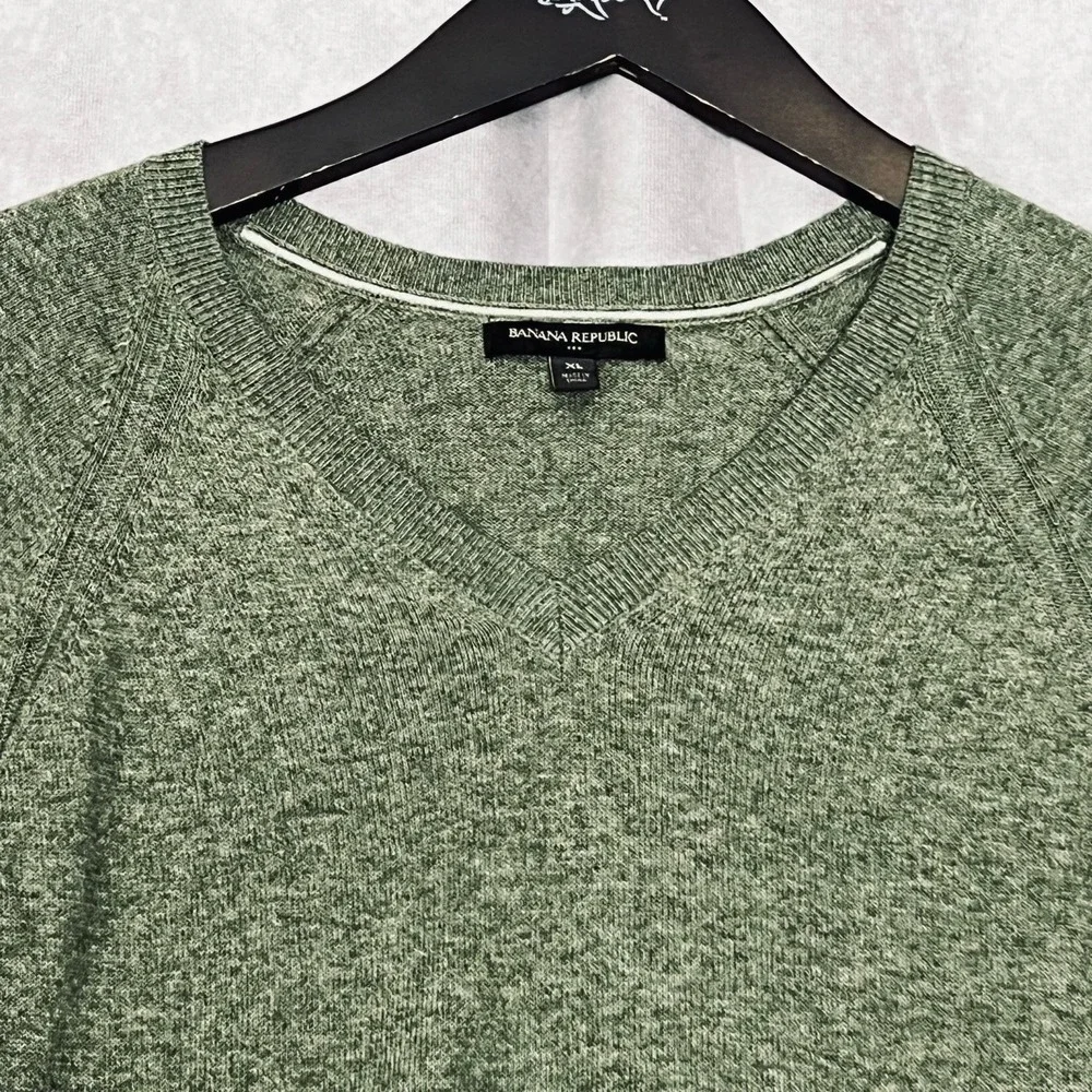 Banana Republic Mens XL Green‎ V-Neck Luxury Blend Pullover Sweater